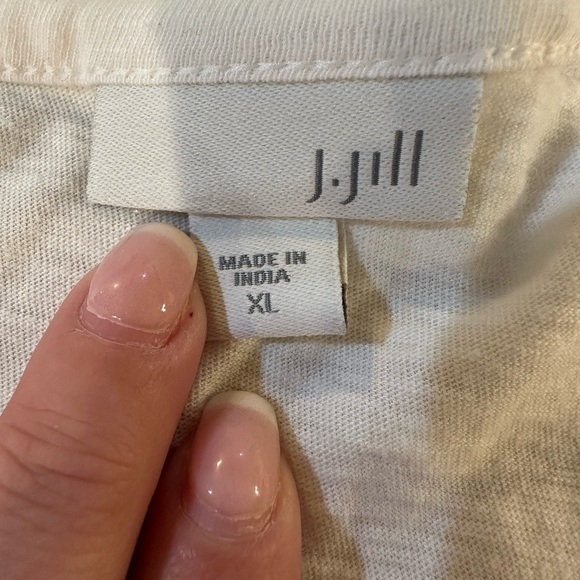 J. Jill Long Sleeve White Embroidered With Buttons Knit Shirt Size XL - Picture 4 of 6